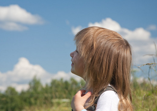 2024属鸡女孩最吉利的名字 2024属鸡女孩最吉利的名字小名